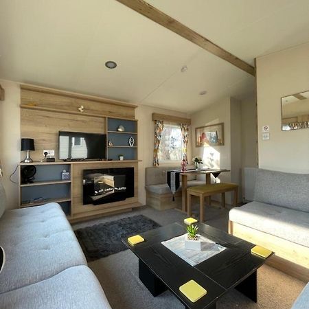 Deluxe, 3 Bed Holiday Home At Combe Haven Holiday Park ヘイスティングス エクステリア 写真