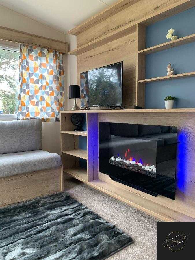 Deluxe, 3 Bed Holiday Home At Combe Haven Holiday Park ヘイスティングス エクステリア 写真